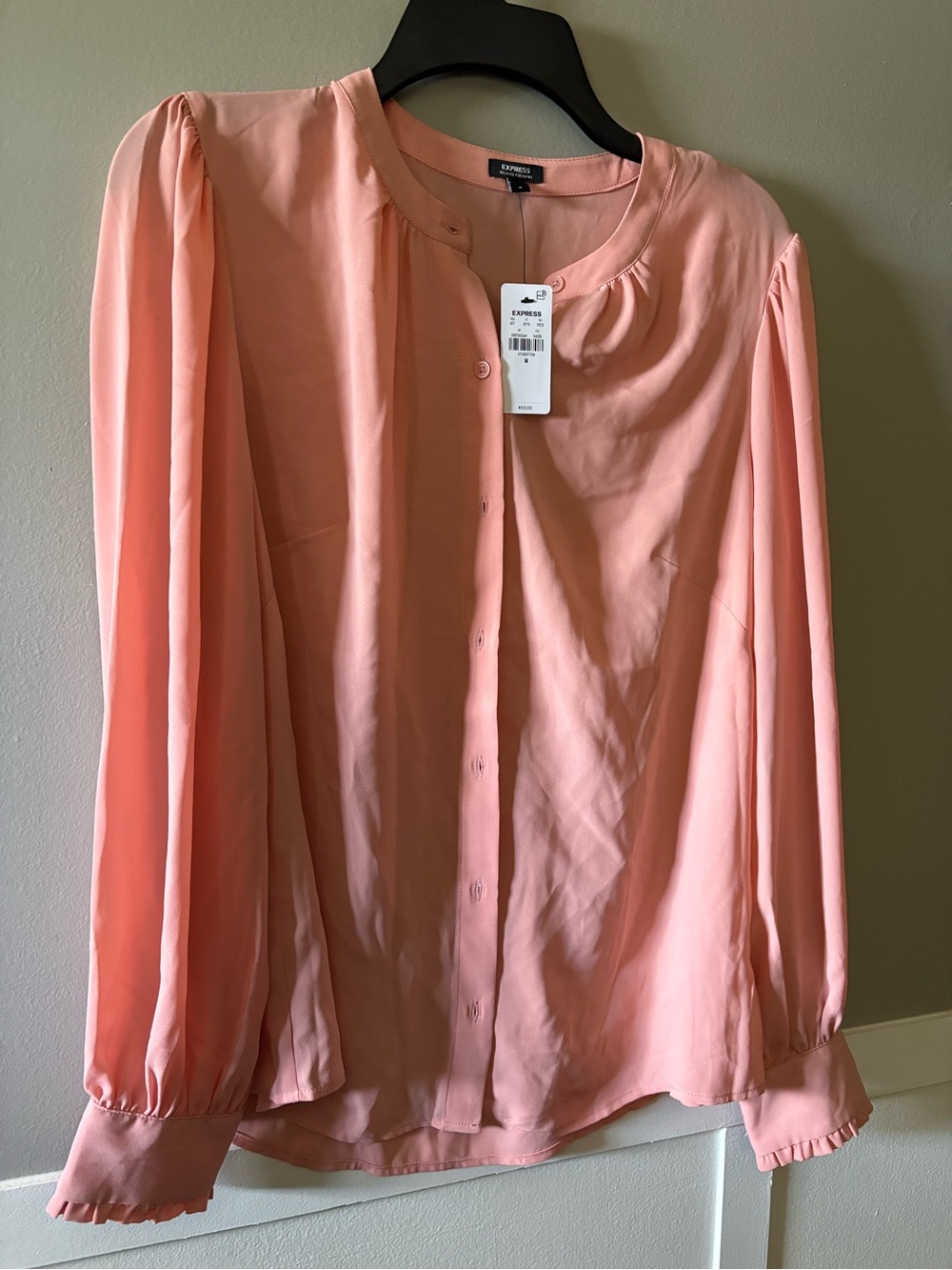 NWT Express Blush Pink Button-Front Blouse – Size M